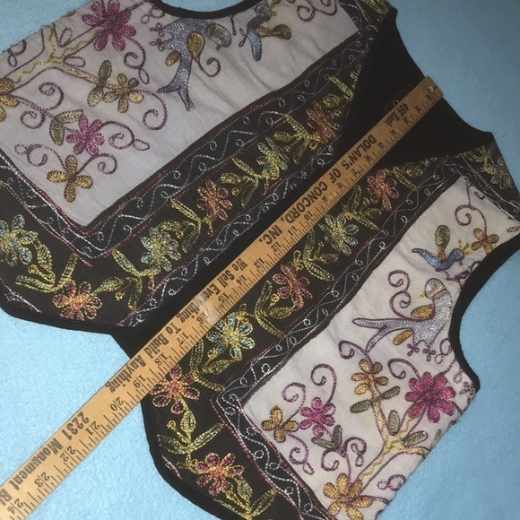CHEROKEE vintage unique embroidered vest floral birds teacher boho NEW size M - Picture 7 of 7